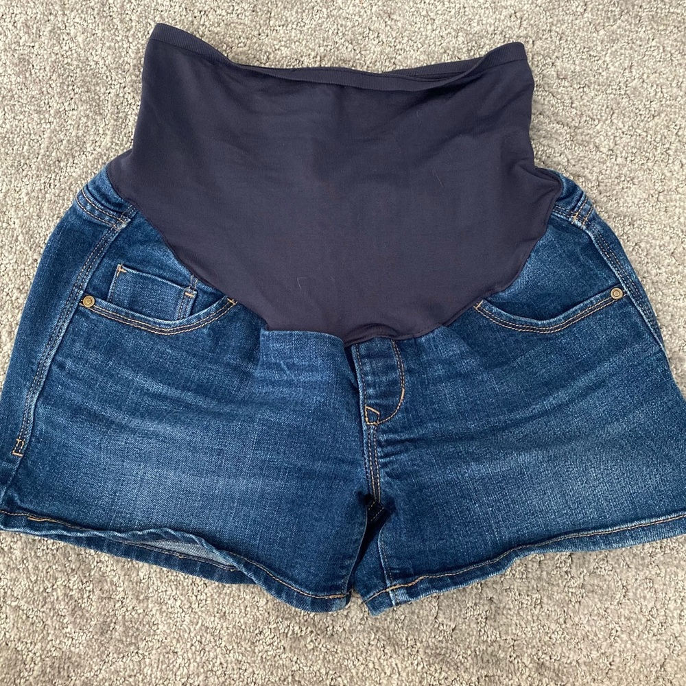 Old navy maternity shorts dark wash size 4
